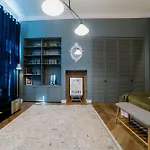 Ela's Chic - Ultracentral, Old Town * براشوف