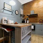 Ela's Chic - Ultracentral, Old Town براشوف