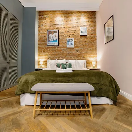 Ela's Chic - Ultracentral, Old Town Apartament