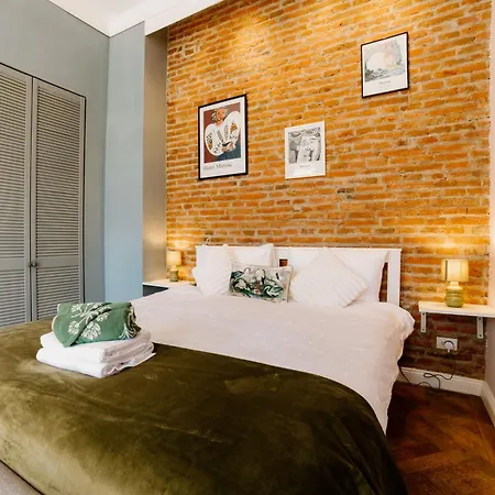 Ela's Chic - Ultracentral, Old Town Apartament Brașov