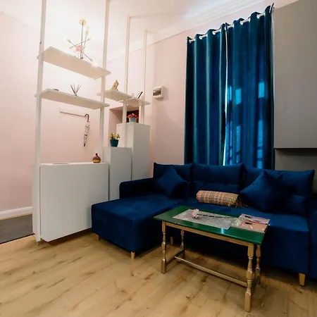 Daire Ela's Chic - Ultracentral, Old Town *