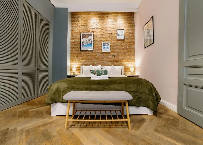 Ela's Chic - Ultracentral, Old Town Апартаменты